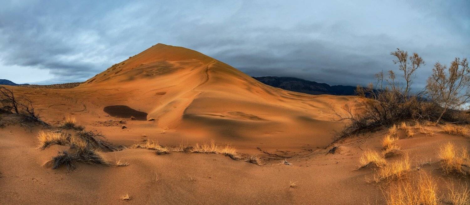 Алтын-Эмель, Поющий бархан, Ольга Кулакова