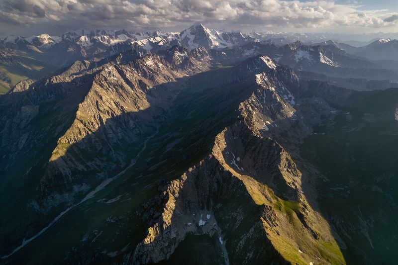 киргизия, озеро, кыргызстан, тянь-шань, пейзаж, горы Вид на пик Каракол фото превью