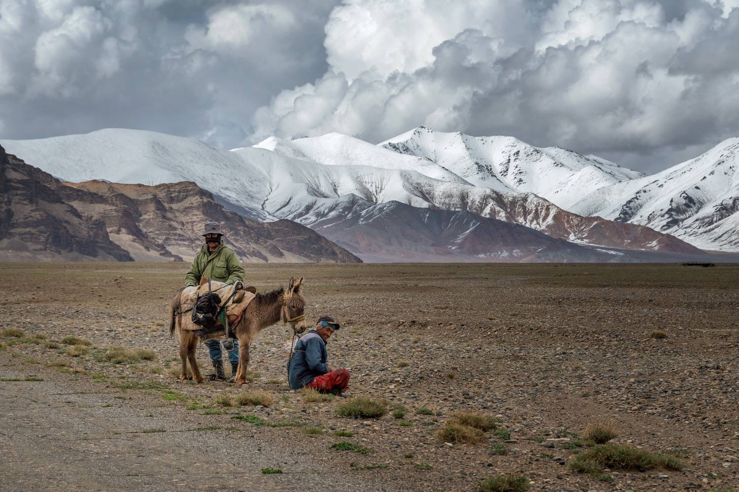таджикистан, памир, памирское нагорье, памирский тракт, люди, животные, дорога, горы, облака, Кетова Вера