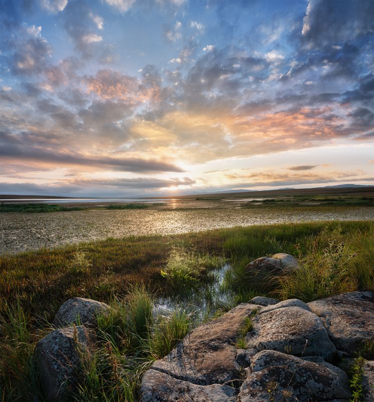 Serene sunset фото превью