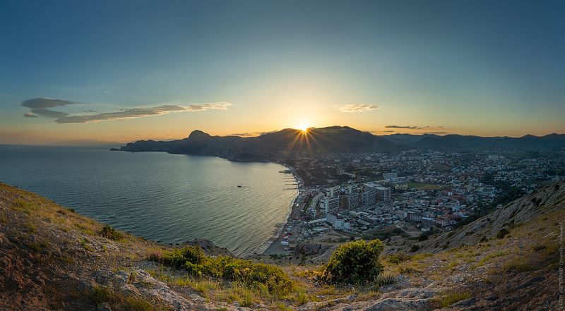 Судак. Вид с горы Алчак фото превью