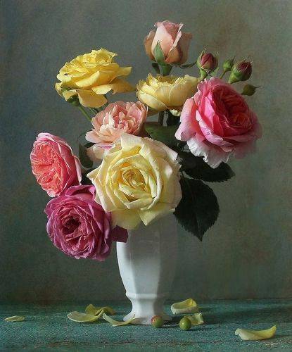 Что шепчут розы по утру…