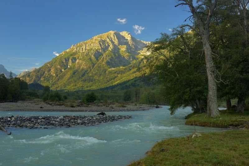 Утро в горах фото превью
