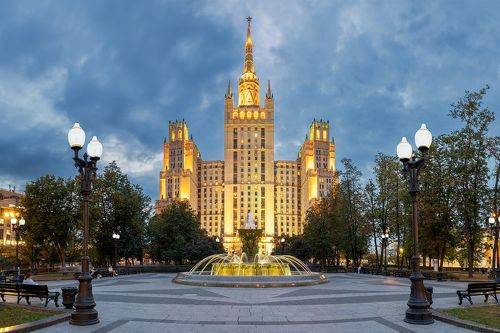 Высотное здание на Кудринской площади
