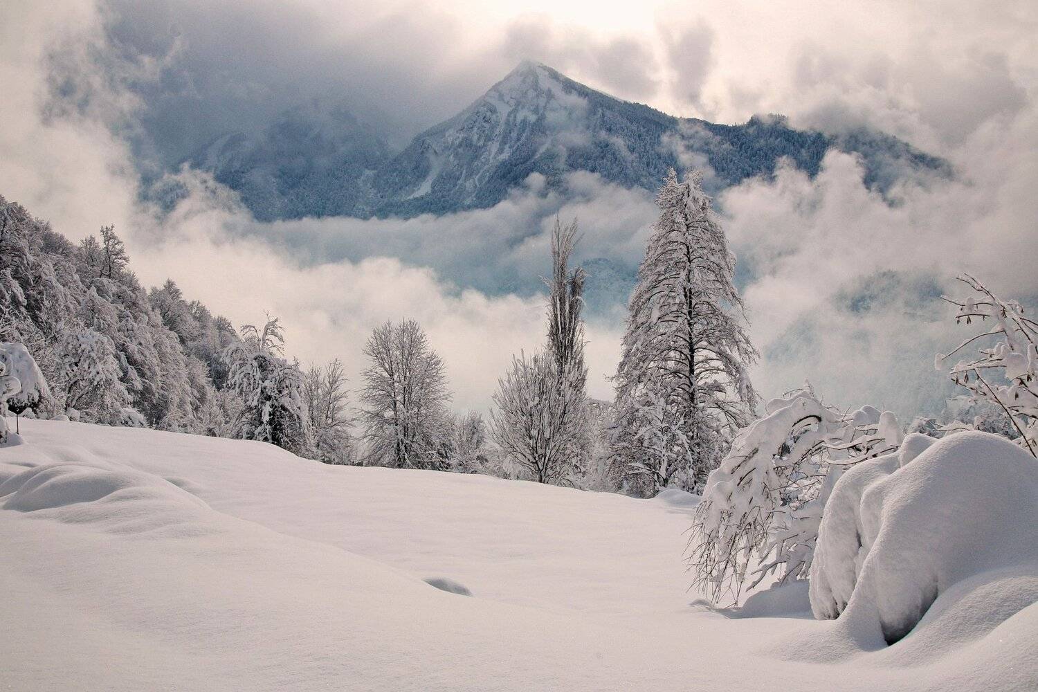 облака горы зима, Евгений Никишин