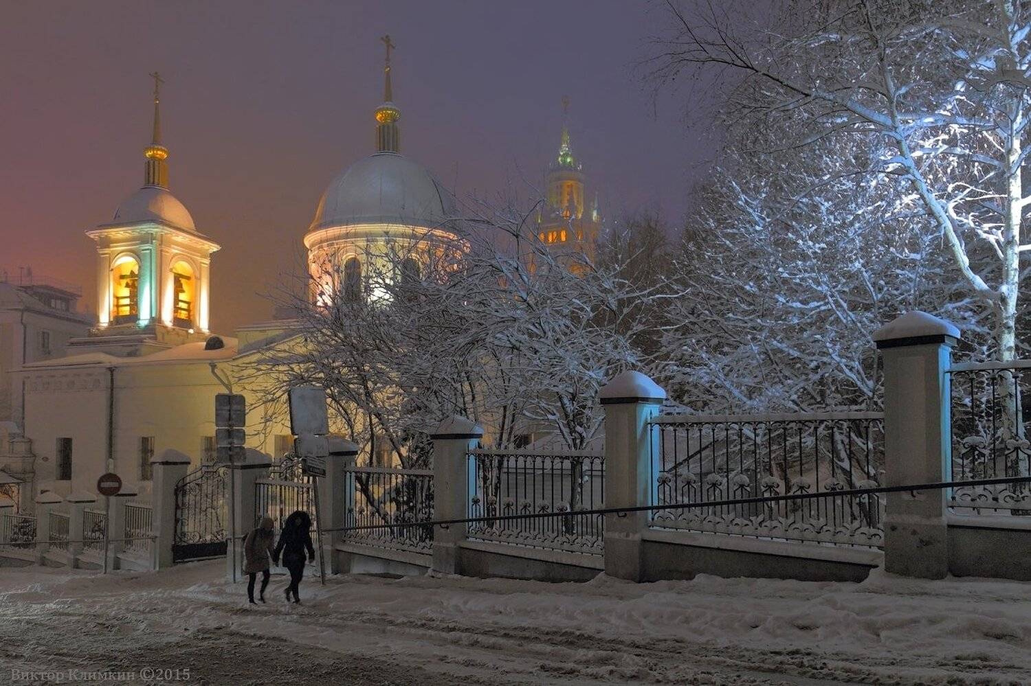 вечер, высотка, девушки, зима, москва, рождество, снег, храм, святителя николая в котельниках, Виктор Климкин