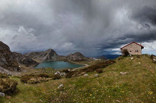 Панорама озера Эноль