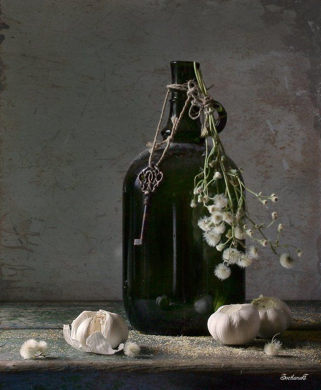 Бутылка, Ключ, Натюрморт, Чеснок  фото превью