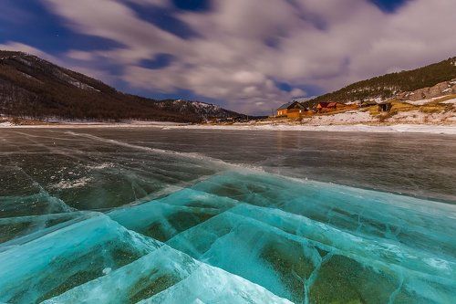 Холодная бирюза