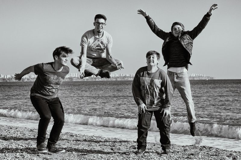 Завис... фото превью