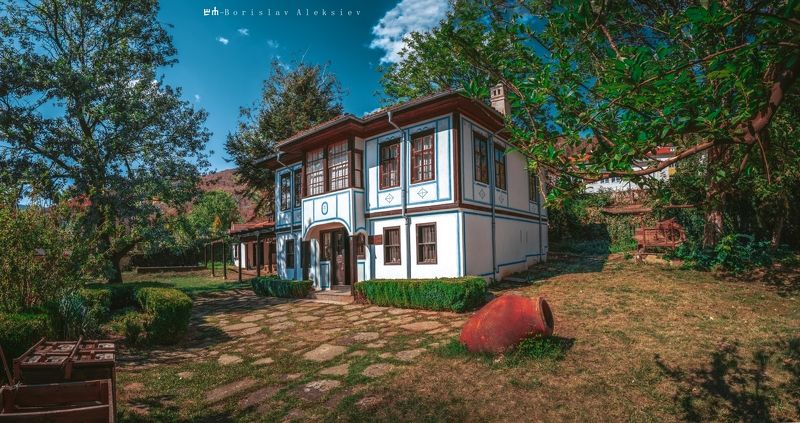 чирпанлиевата къща,chirpanliev house,old,history,shipka,travel,bulgaria,tree,green,blue,sky,summer, Чирпанлиевата къща - Chirpanliev house фото превью