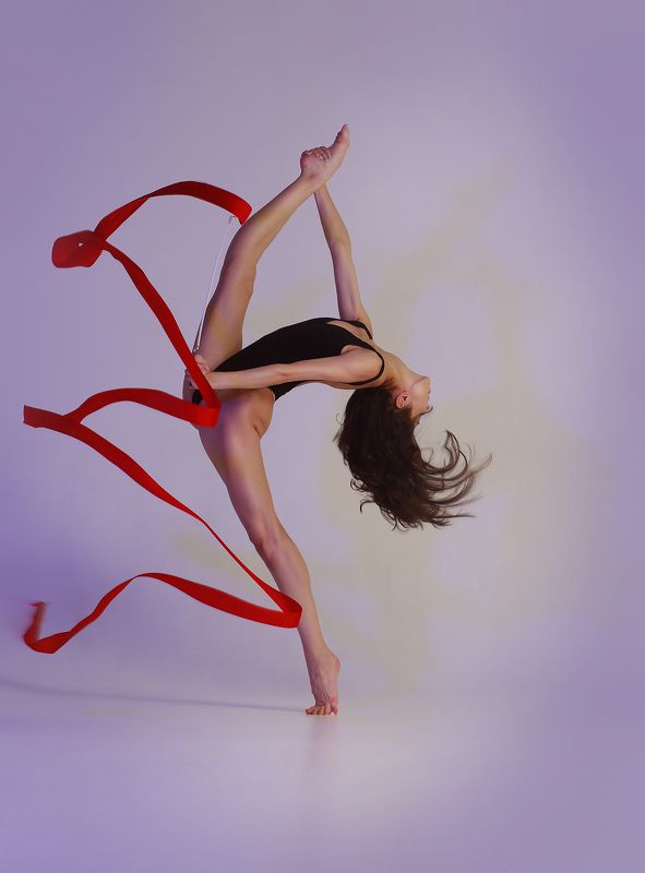 девушка, гимнастика, красивая, с лентой, гимнастка, движение Полина фото превью