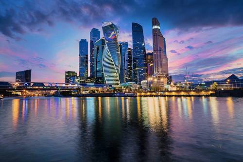 Сити вечером