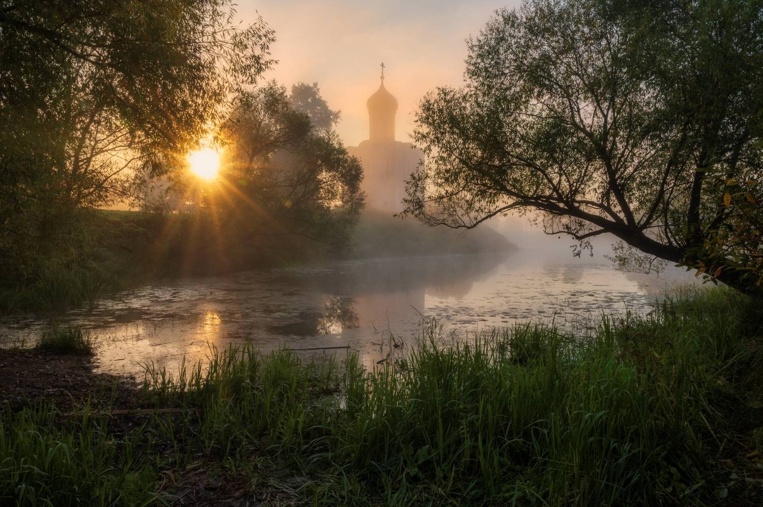 утро, восход, храм, боголюбово, храм покрова на нерли, владимирская область, россия, туман, лето, православие, Томислав Ракичевич
