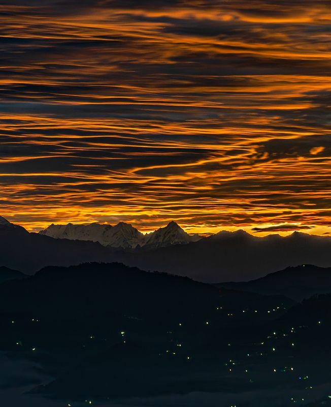 #himalaya #india #uttarakhand #goldenhour #clouds Morning Drama фото превью