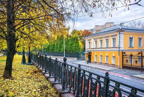 Яузский бульвар в Москве