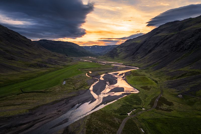 Icelandic river фото превью