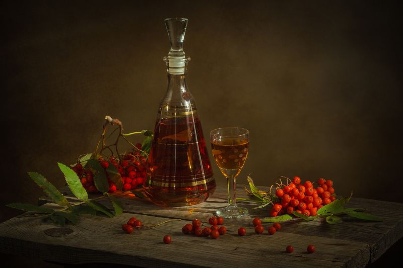 Рябиновое вино фото превью