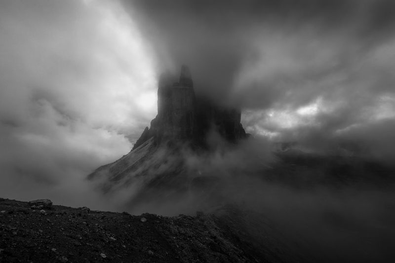 When the Night Falls фото превью
