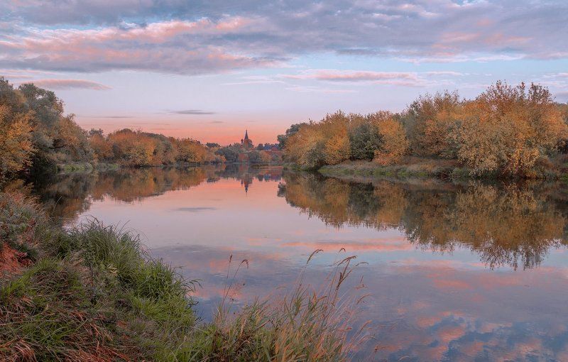 вечер, осень, река Тихий вечер фото превью