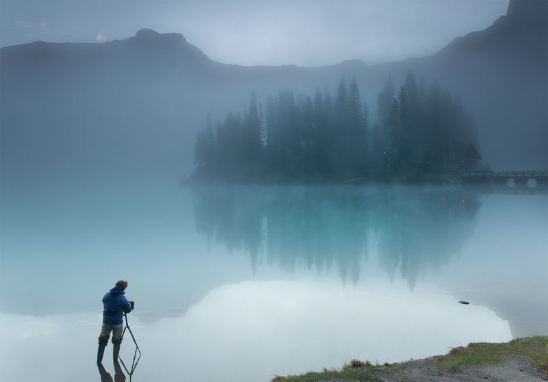 emerald lake, morning at emerald, yoho national park Тот самый миг фото превью