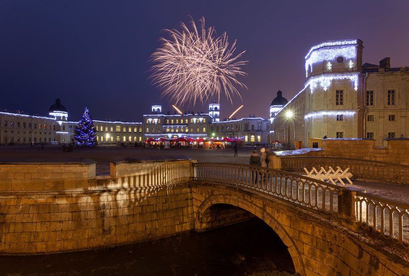 гатчина, новый год, салют, дворец Гатчинский дворец фото превью