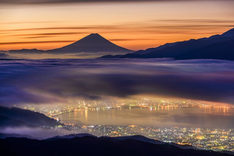 Fuji,mountain,Japan,cloud,lake,water,dawn,morning,sunrise,orange,red,glow,purple, Over the lake фото превью