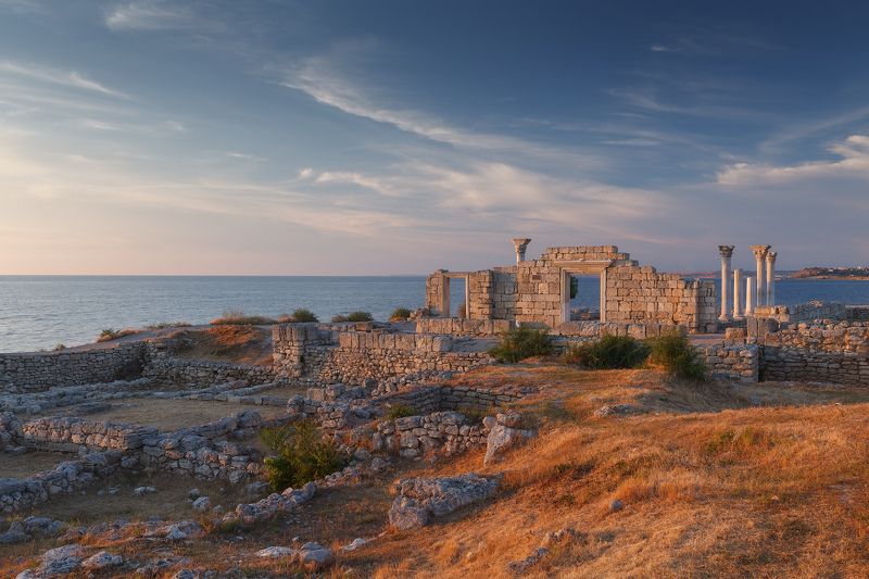 севастополь, херсонес, лето, море. Один из многих летних вечеров в древнем Херсонесе. фото превью