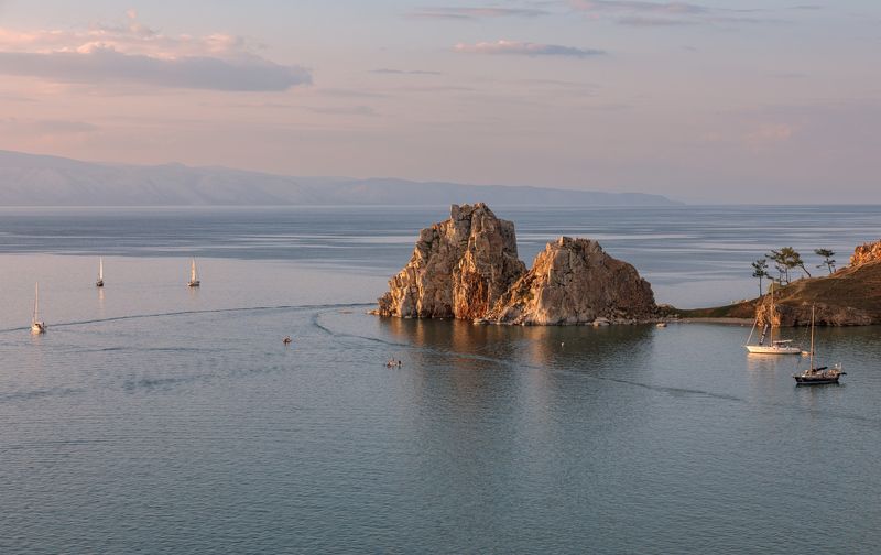 ольхон, шаманка, бурхан Ольхон, скала Шаманка, мыс Бурхан фото превью