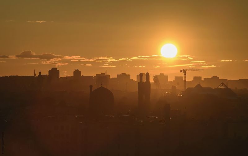 #закат, #крыши, #город, #золотой, час, #купол Купол мечети фото превью