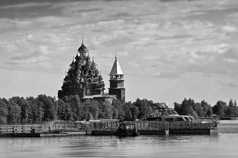 Кижи. Вода и чайки фото превью