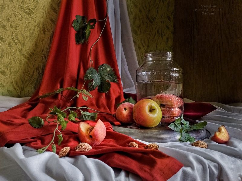 натюрморт, food_photo, фрукты, драпировка, стекло, фото на окне, фото на телефон Компот фото превью