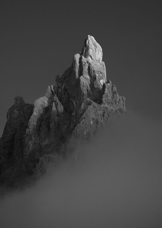 In Its Majesty фото превью