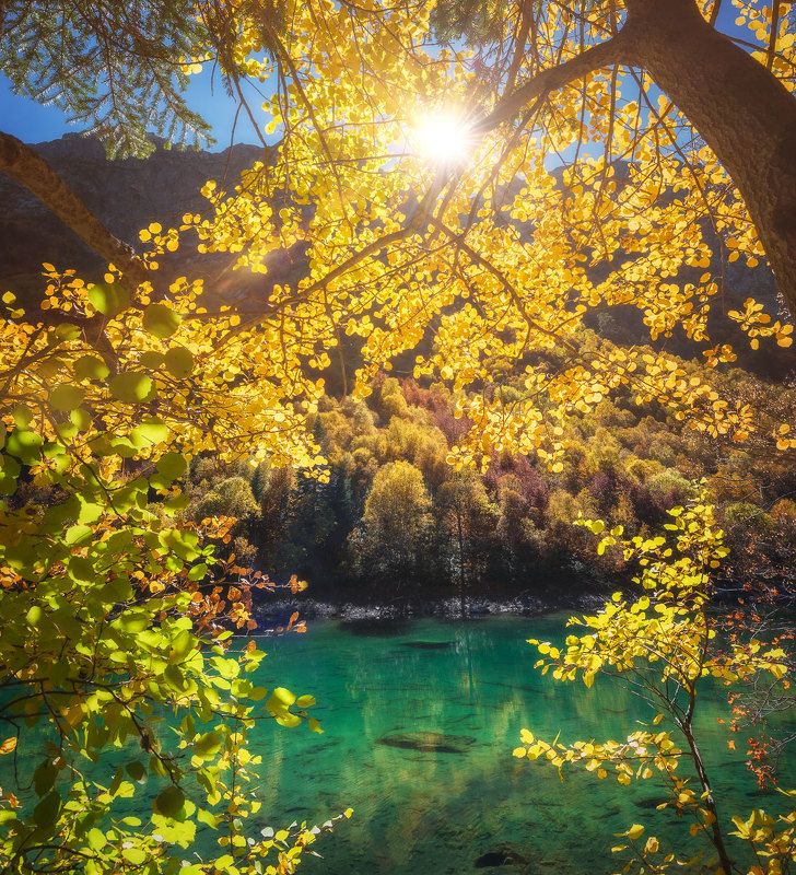 Осенние Бадукские озера фото превью