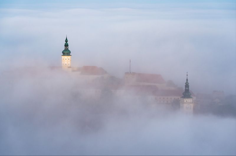 autumn, mikulov, morning, fog Autumn morning in Mikulov. фото превью