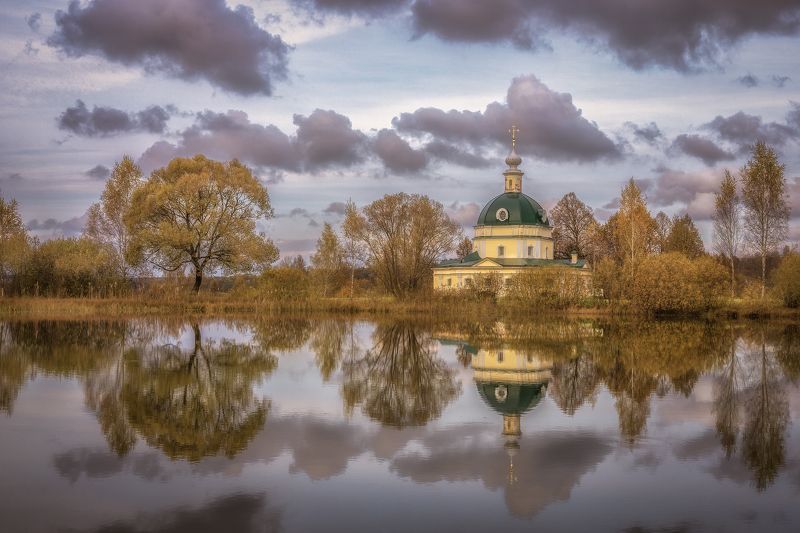Михаило-Архангельский храм в деревне Тараканово фото превью