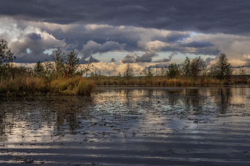 осень вечер озеро вода облака А дальше - дожди..... фото превью