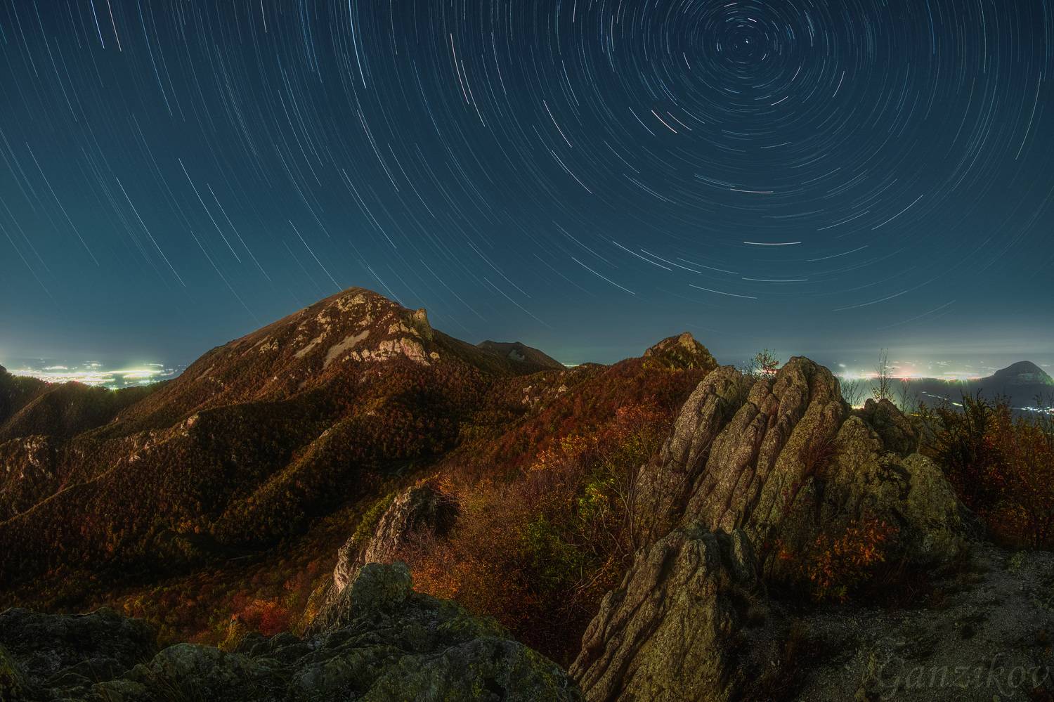 Россия,  Кавказ, Ставрополье, КМВ, Пятигорск, Лермонтов, Бештау, горы, осень, ночь, треки, звезды, Владимир Ганзиков