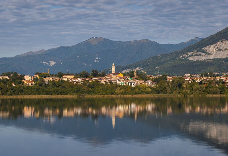 Утро на озере фото превью