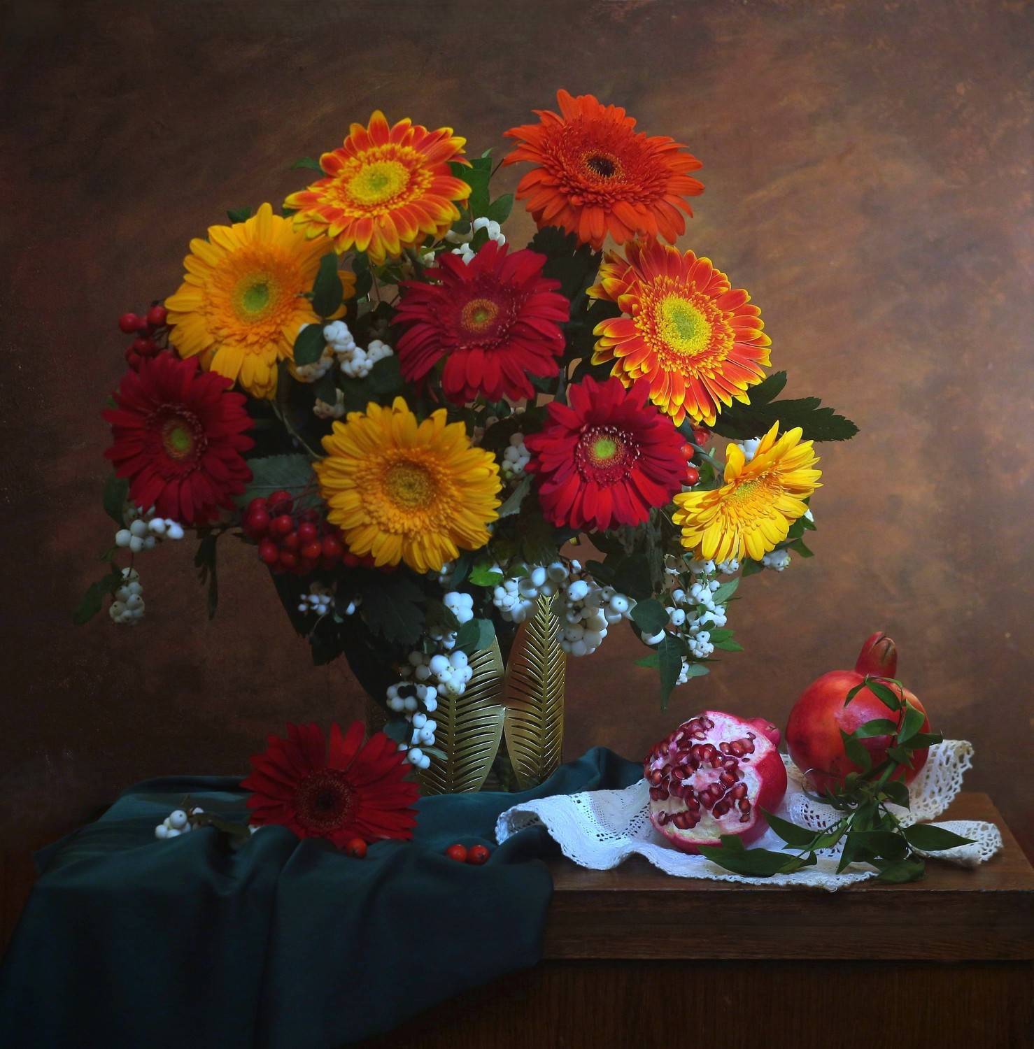 , Людмила Хрусталева*