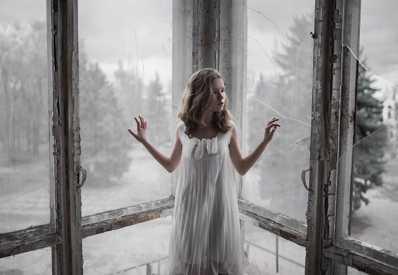 #девочка #грусть #одиночество #замкнутость Стеклянный мир фото превью