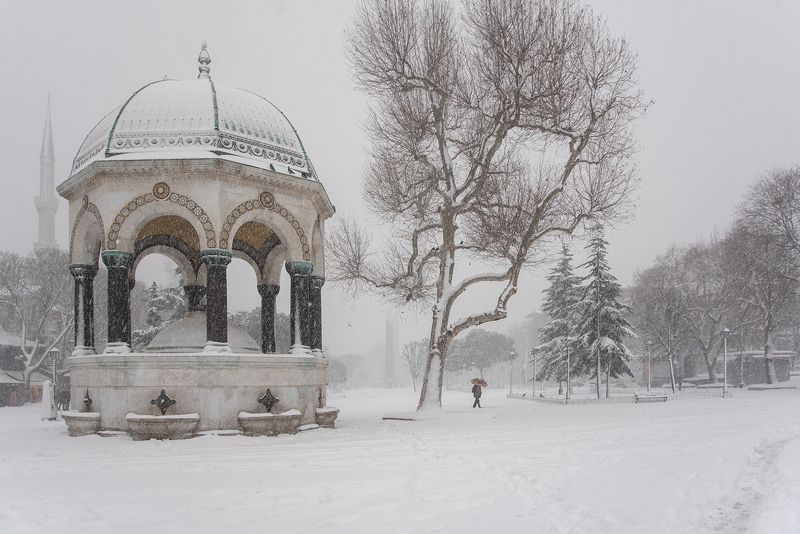 istanbul,turkey,old city,Deutsch Fountain,winter  Deutsch Fountain фото превью