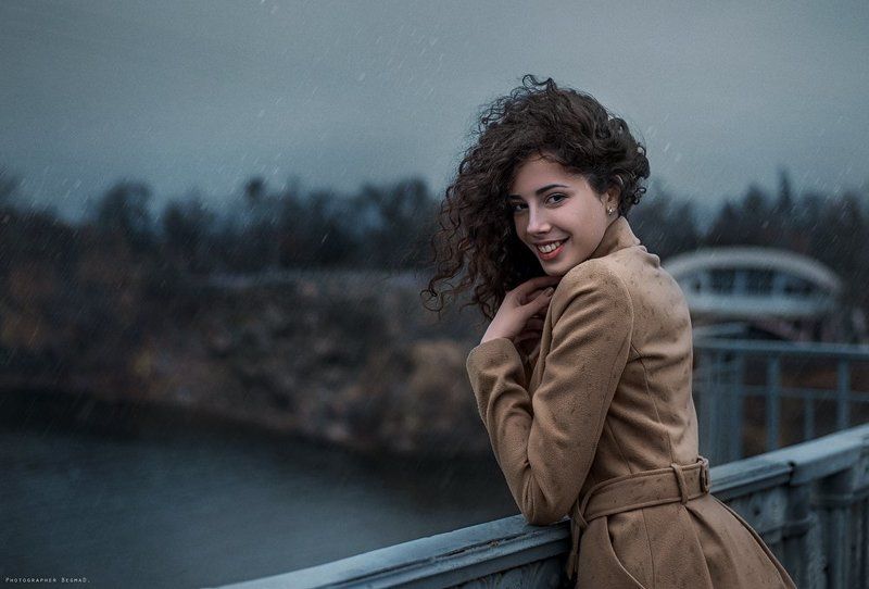 50mm, Beautiful, BegmaD, Dantar90, Eyes, Girl, Hair, Model, Nikon, Portrait, Rain, Взгляд, Дождь, Портрет, Улыбка On the bridge фото превью