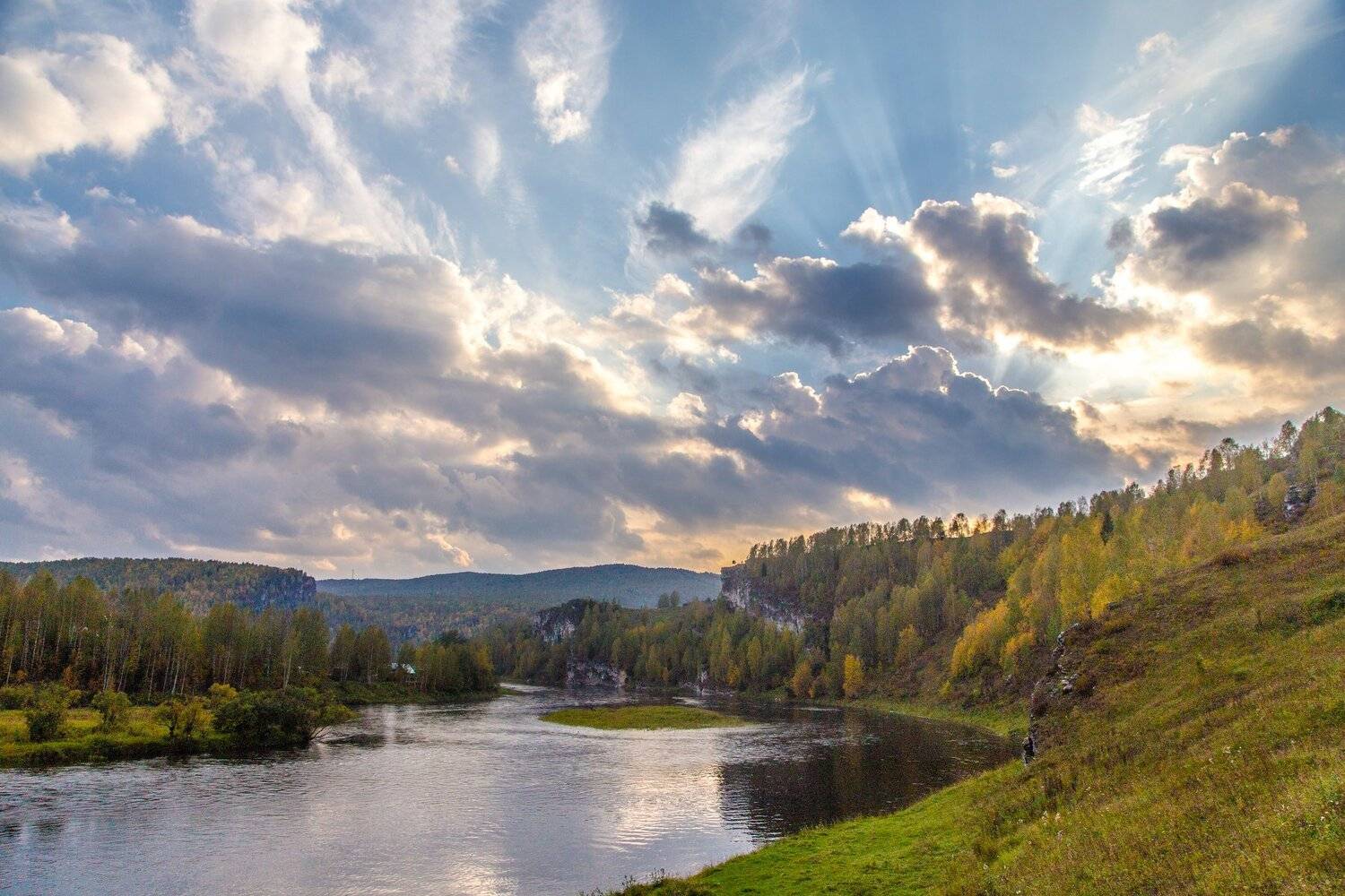 Уральская осень. Автор: Савицкий Ян , Савицкий Ян