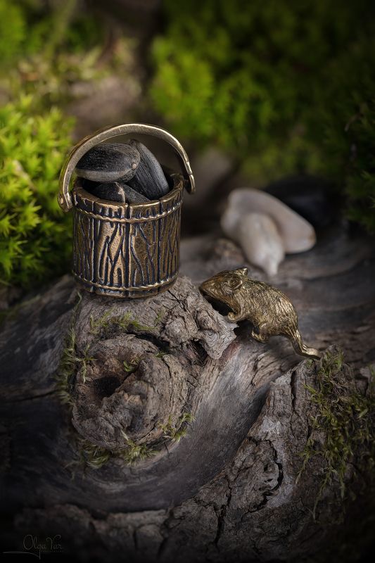 миниатюра, семечки, ведерко, мышь, коряга, мох, макро, предметы, фигурки  фото превью