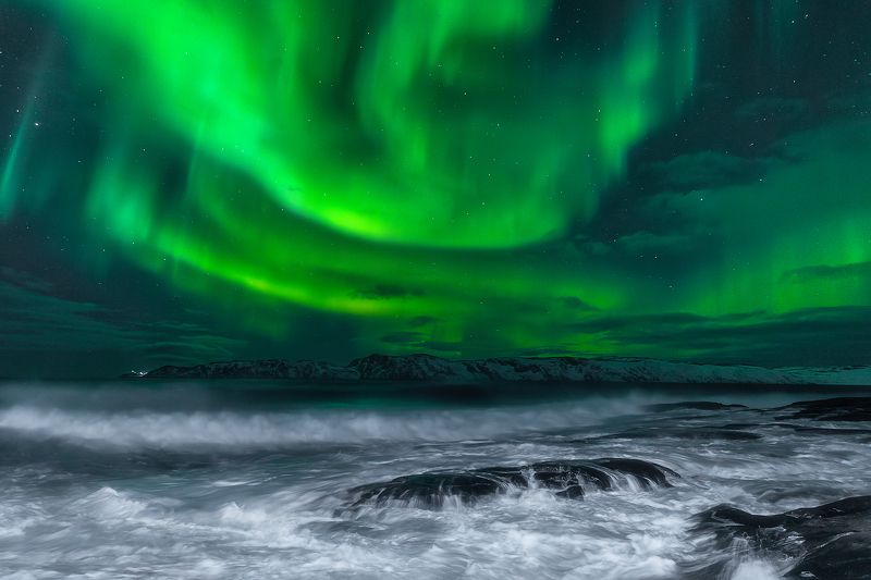 аврора, сияние, северное сияние, север, туризм, фототур, баренцево море, мурманская область, Танец Авроры над Баренцевым морем. фото превью