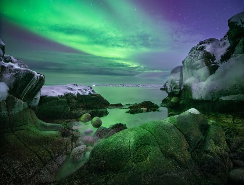 Скалистый берег. фото превью