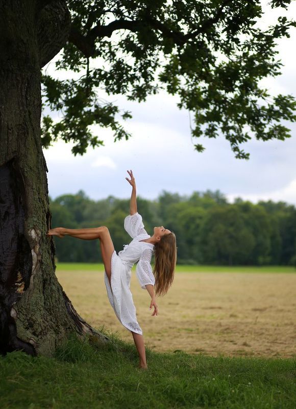 девушка, красивая, гимнастка, художественная гимнастика, гибкость, фотография, фигура, движение, цвет, портрет Гимнастические этюды. Анна фото превью