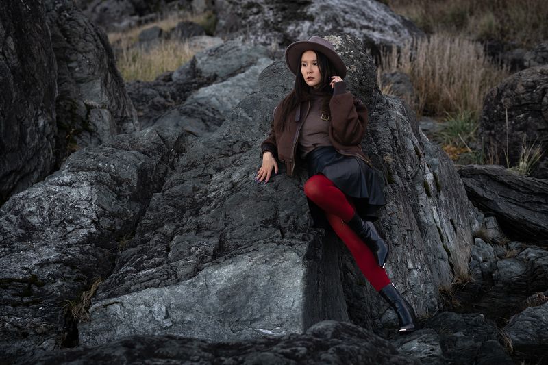 роман с камнем фото превью