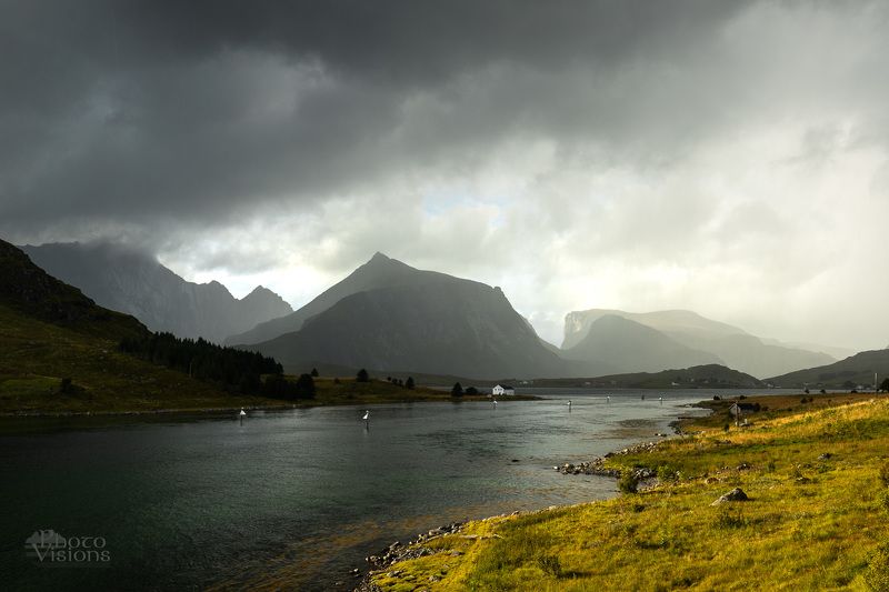 lofoten,sea,light,strom,rainy,clouds,norway,north,arctic,summer,summertime,landscape, Between the Storms фото превью